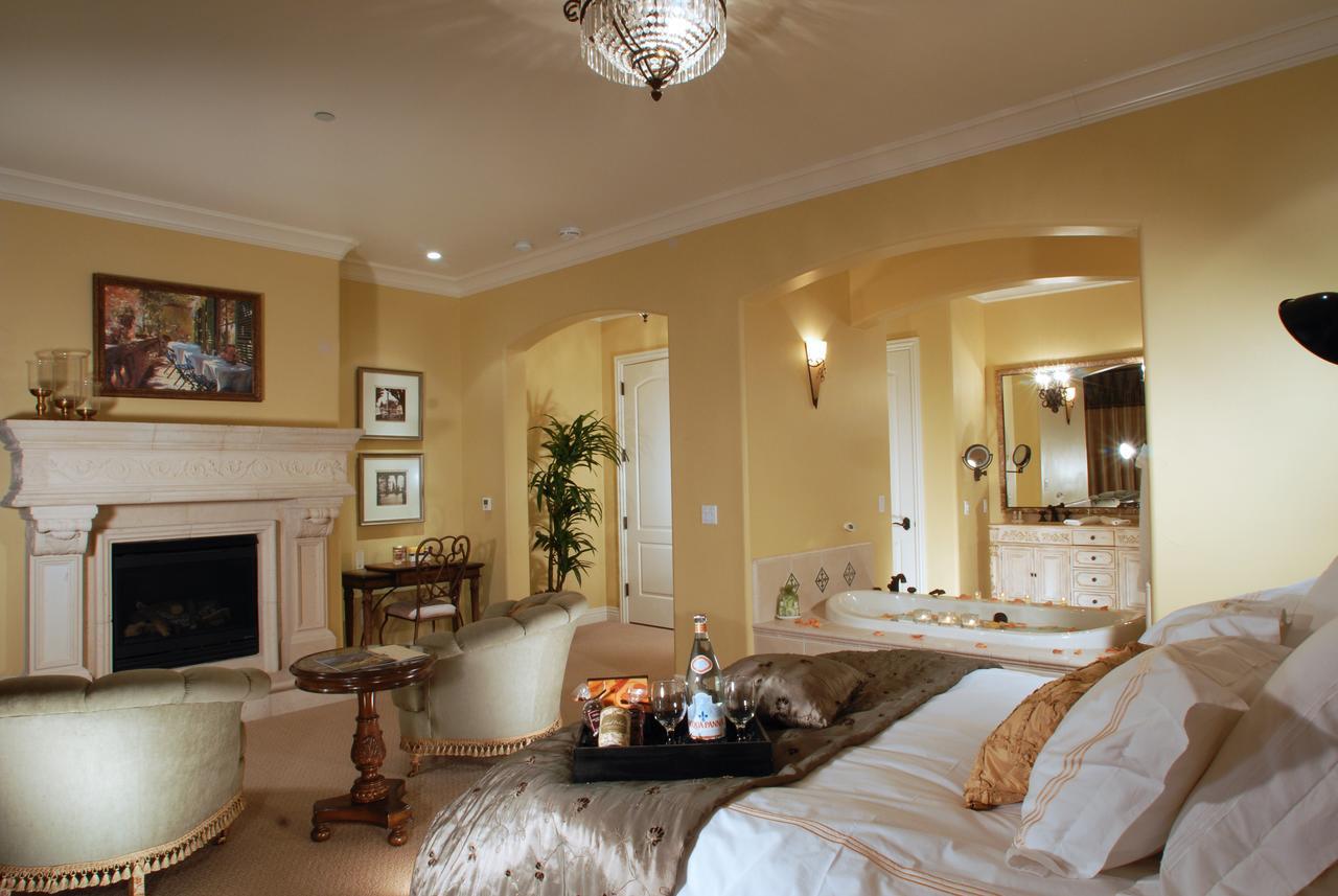 Couette-café Arden Hills 4*