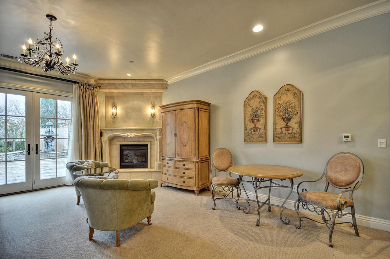 Arden Hills 4* Sacramento